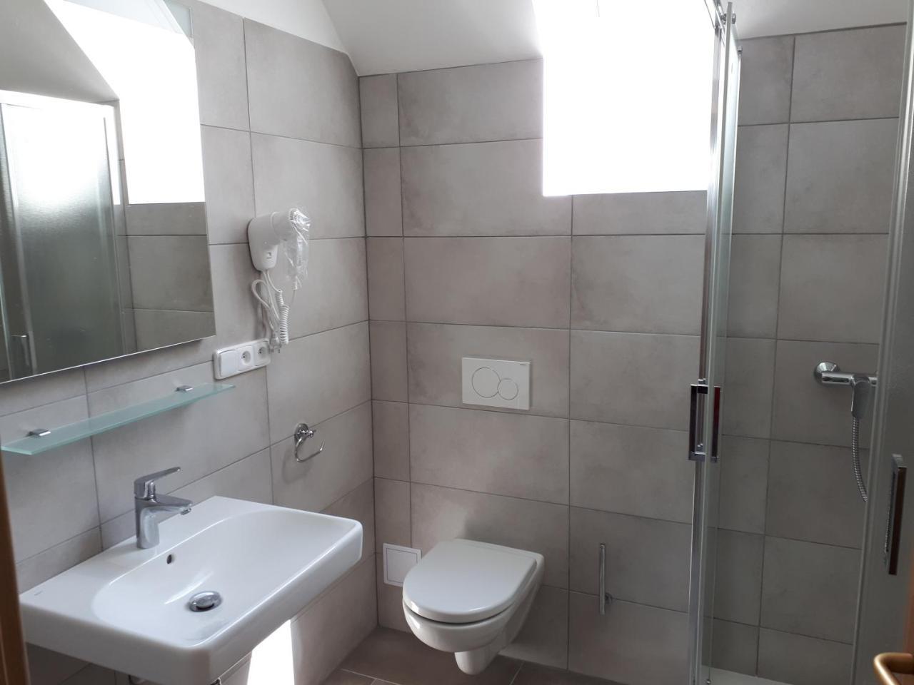 Penzion Nad Oborou Hradec Kralove Exterior foto